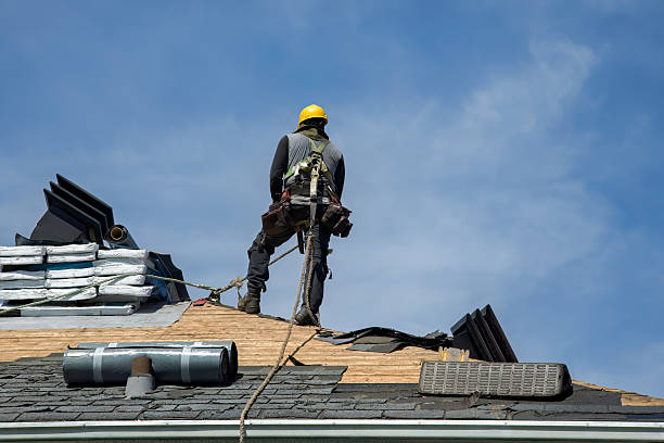 Professional Gutter Installation technician working in Bardolph, IL